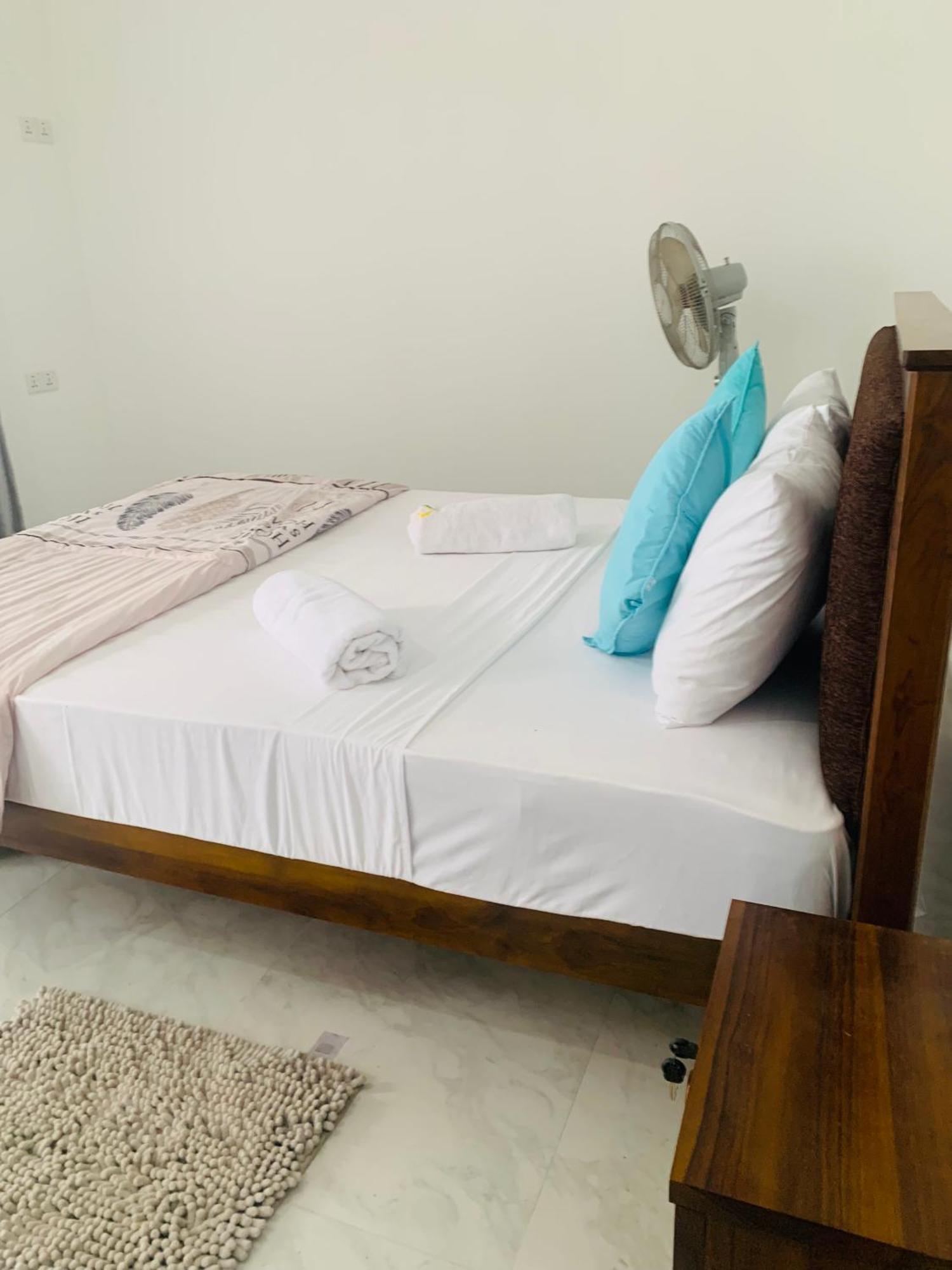 Broad View Apartment Ella Bagian luar foto